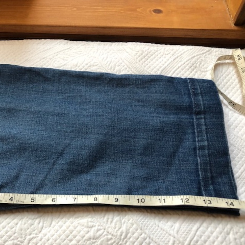 7 For All Mankind Dojo Cropped Jean Women Size 27 - Picture 8 of 8